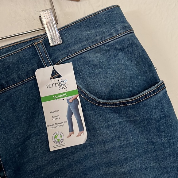 24W straight jeans nwt plus sz - Picture 2 of 3